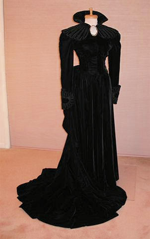 scarlett o'hara bustled velvet mourning gown